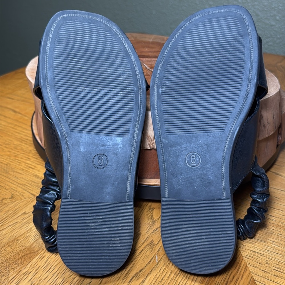 NORDSTROM RACK ELASTIC RUCHE SLING BACK SANDALS - Picture 12 of 12